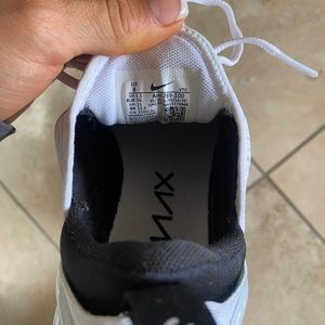 Women's Nike Air 270's